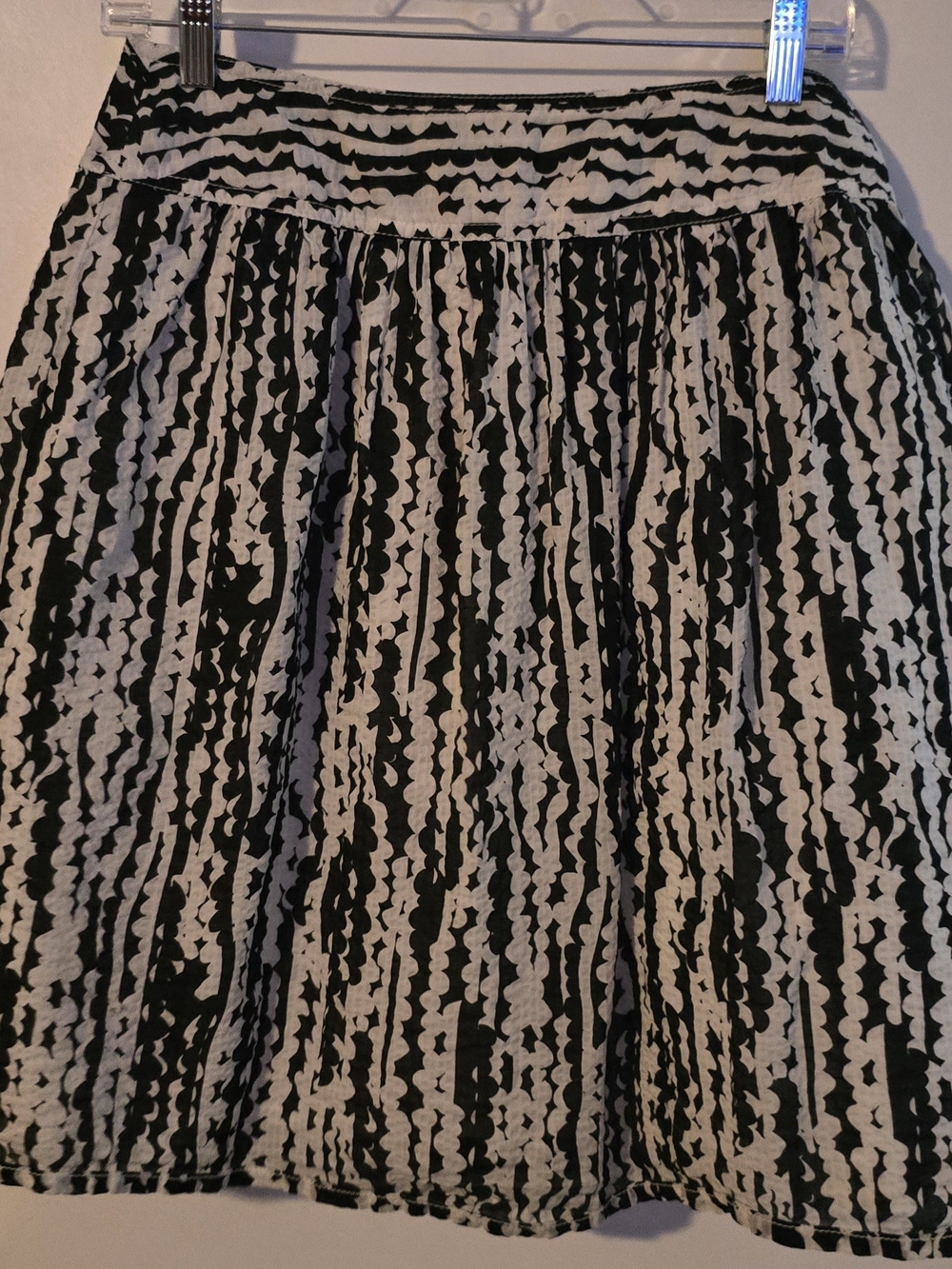 Liz Claiborne Black and White Printed Skater Skirt Size 4P